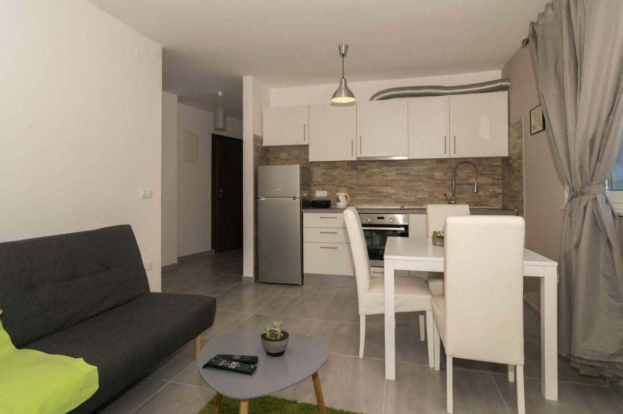 Apartmani Marinovic Zadar Buitenkant foto